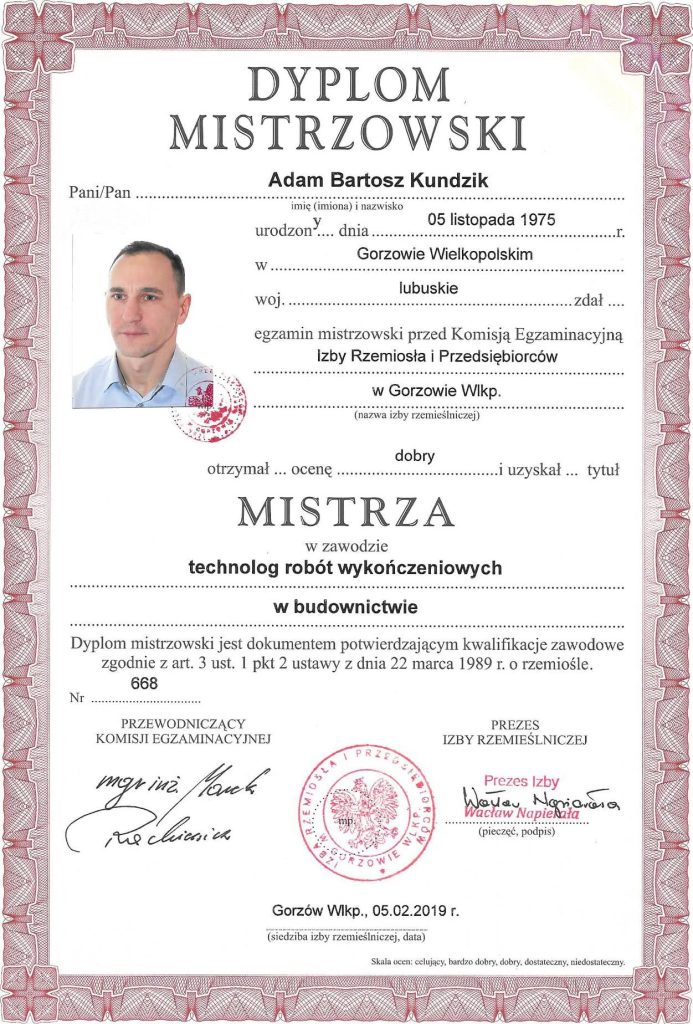 Dyplom mistrzowski Adama Kundzika, potwierdzający tytuł mistrza uzyskany w Izbie Rzemiosła i Przedsiębiorców w Gorzowie Wielkopolskim.